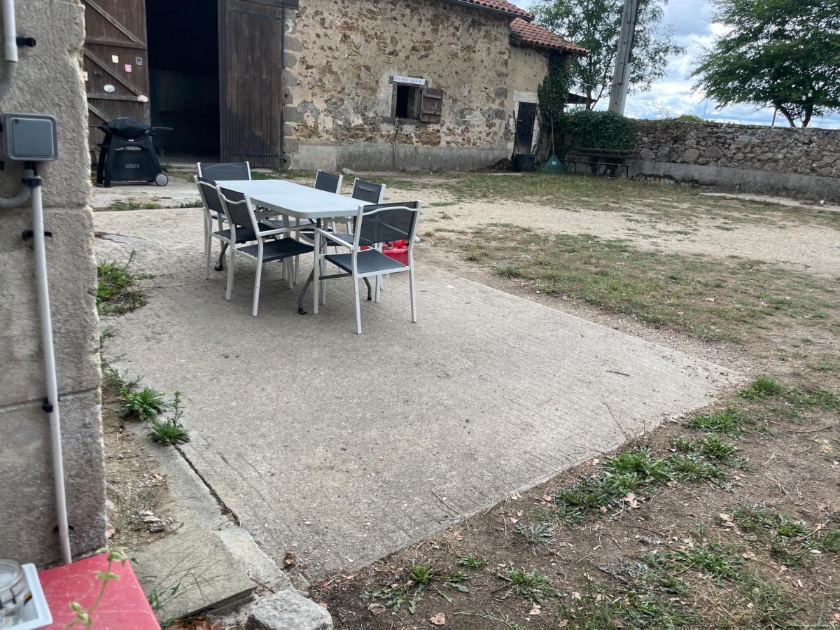 Ferme Gite Equestre En Charente コンフォラン エクステリア 写真